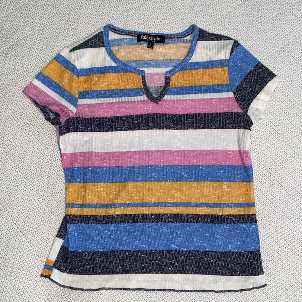 Women’s full circle top size large